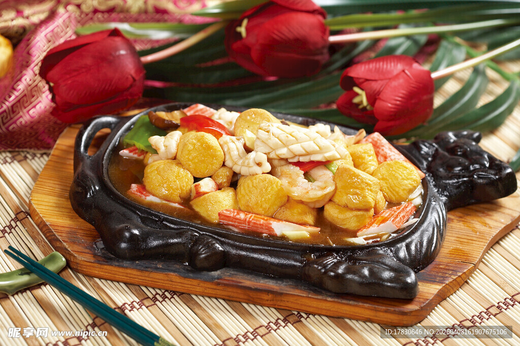 豆腐泡炒鱿鱼花