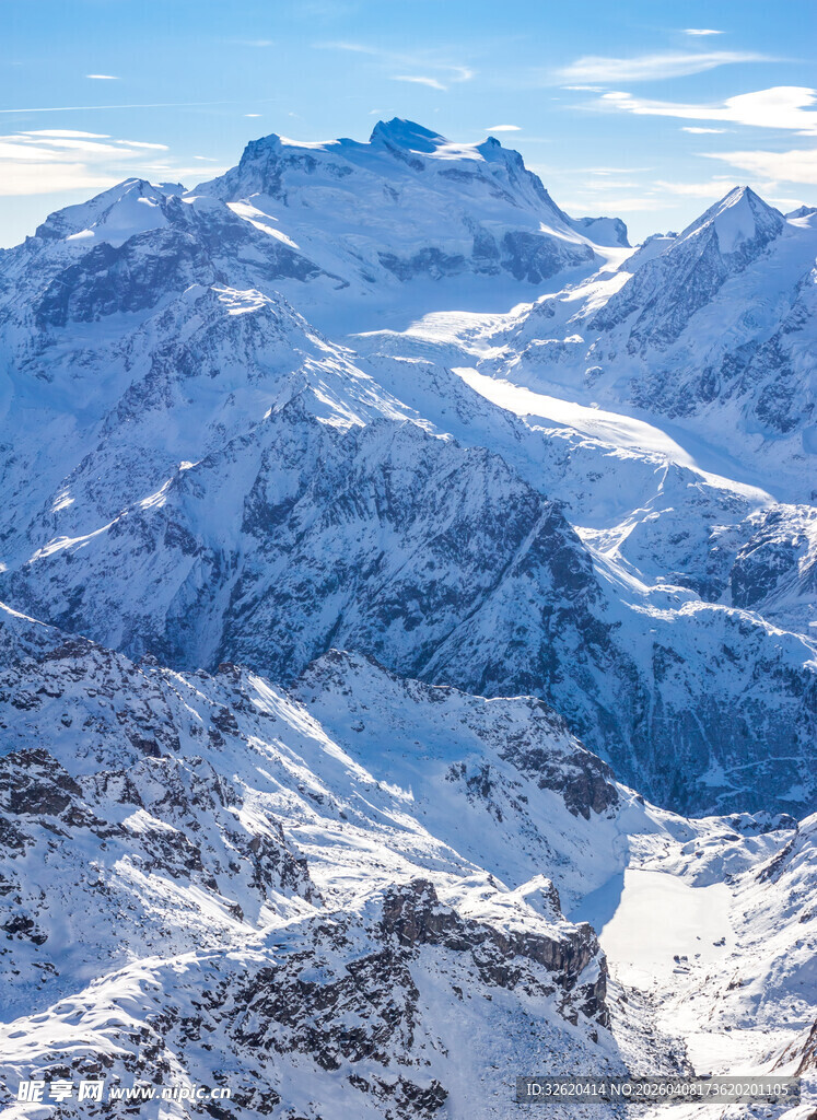 壮丽雪山景观