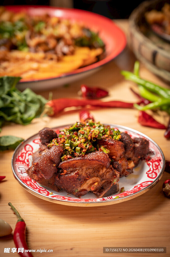 卤猪脚烤美味香辣卤味拼盘