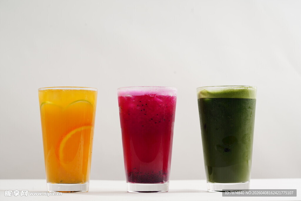 三色鲜榨果汁展示