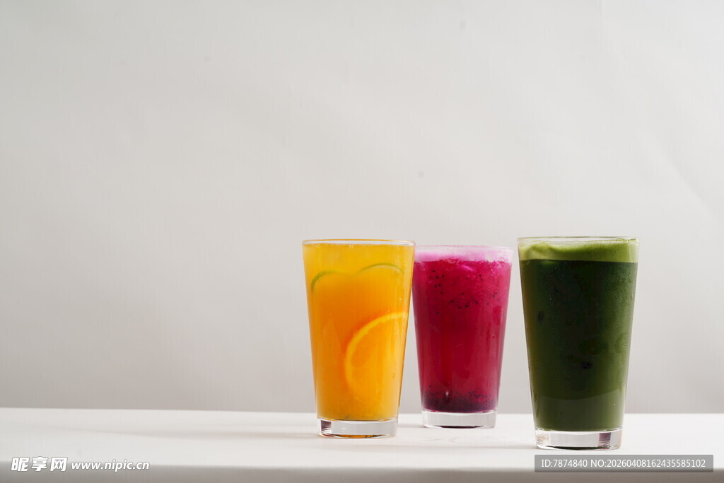 多彩果汁饮品展示