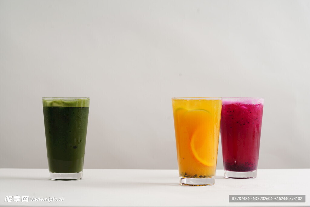 三色鲜榨果汁展示