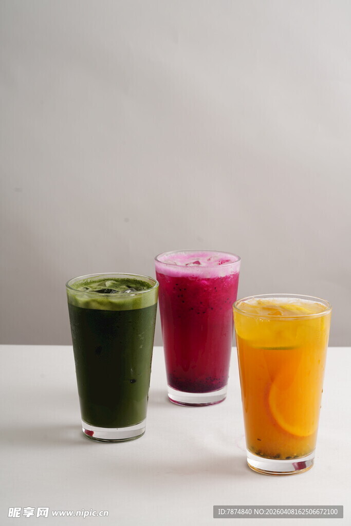 三色鲜榨果蔬汁展示
