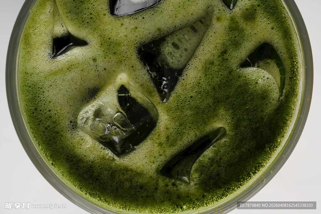 绿色块状抹茶甜品