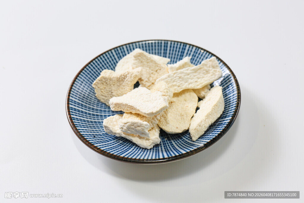 碗中干制山药片