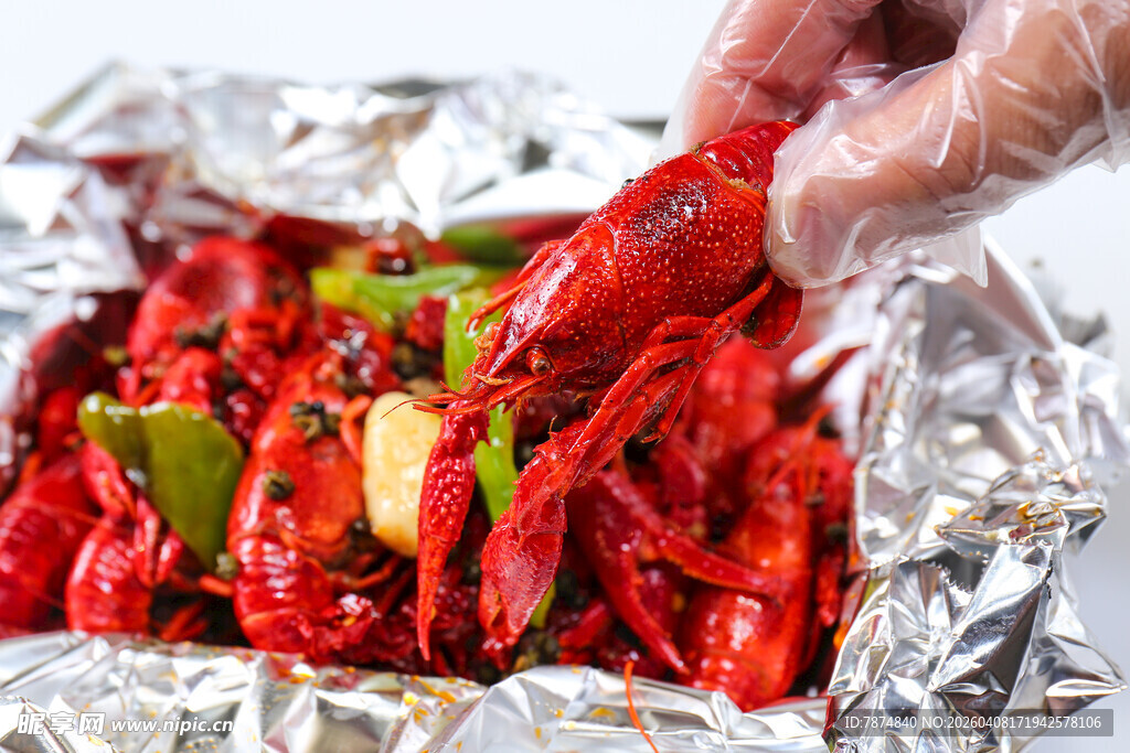 美味小龙虾待享用