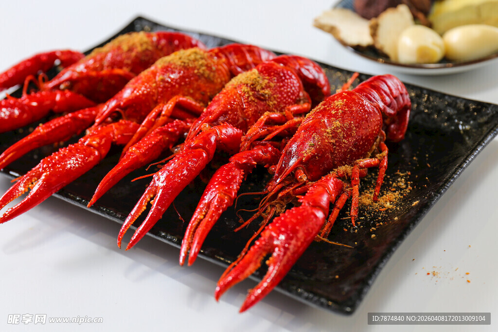 美味诱人的新鲜小龙虾