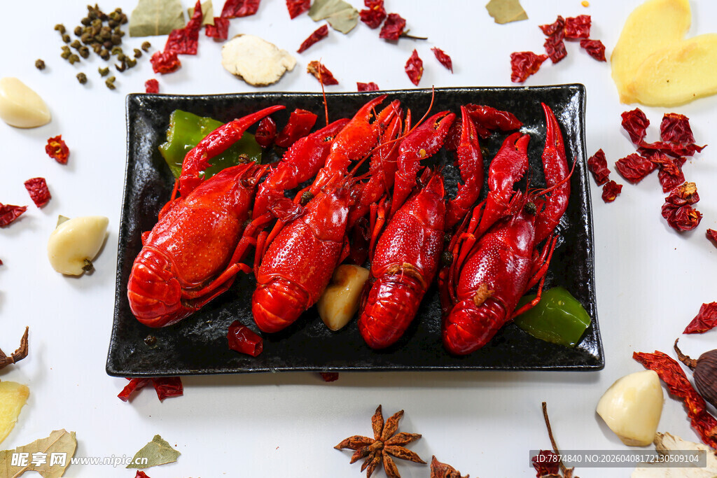 美味小龙虾摆盘诱人