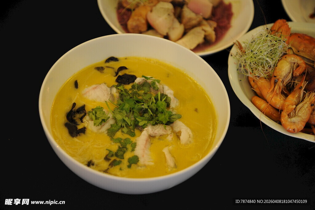 鲜香金汤鱼片美食