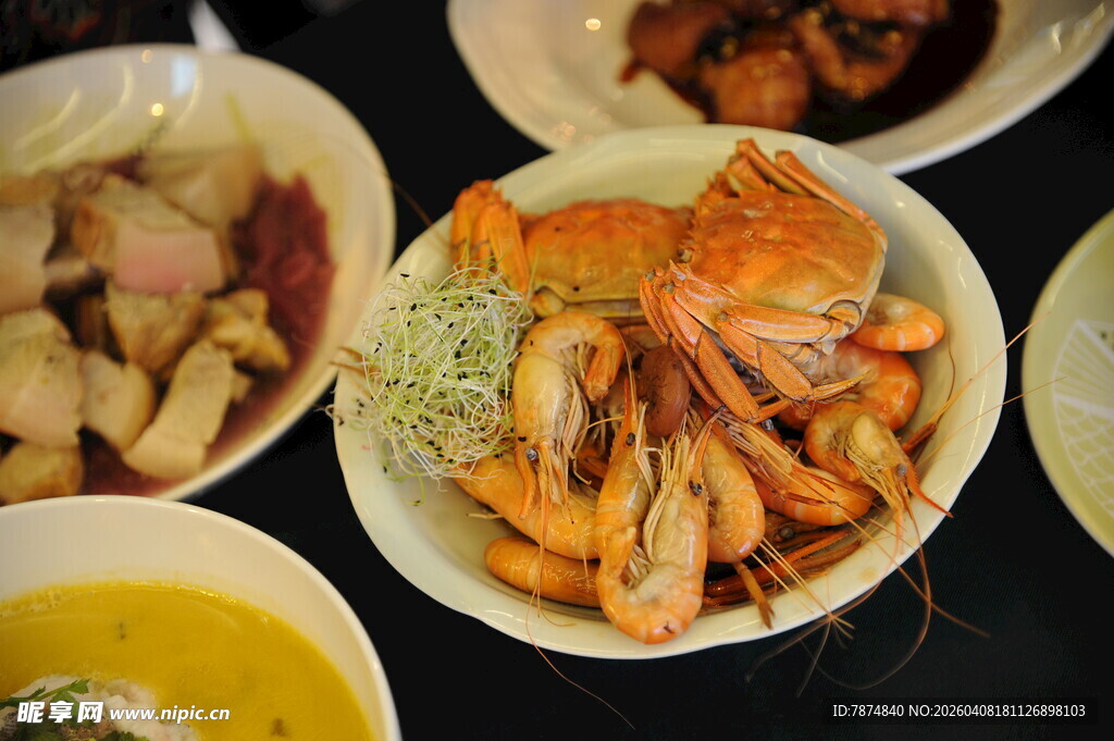 丰盛海鲜美食拼盘