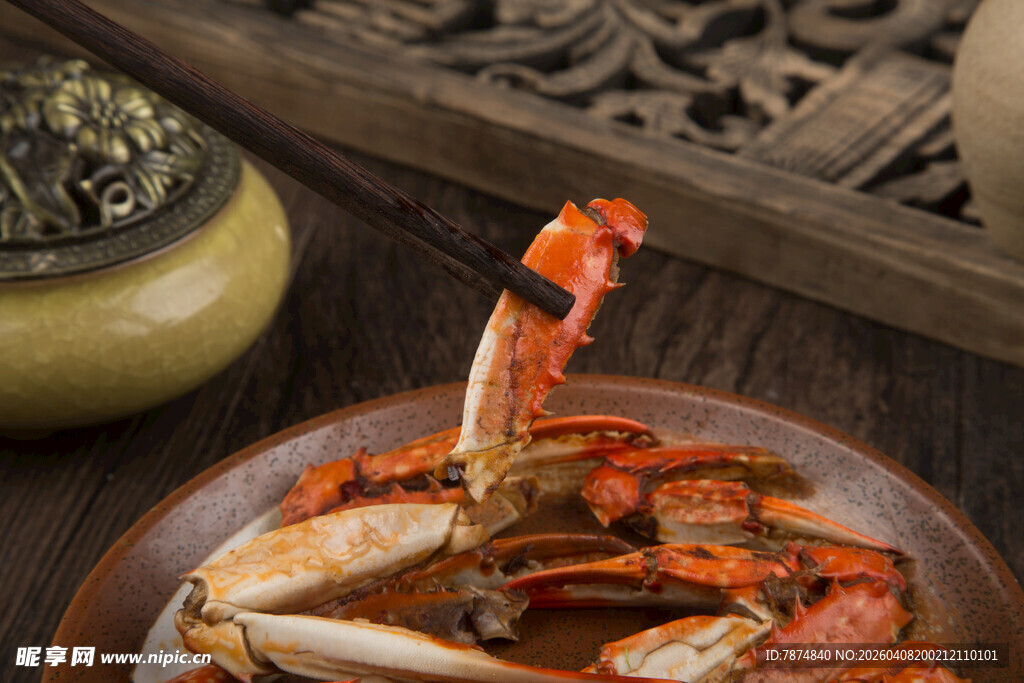 美味蟹钳 盘中诱人佳馔