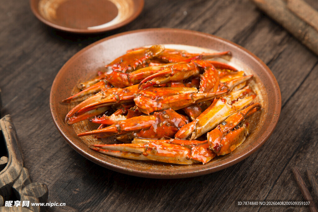 美味香辣蟹钳一盘