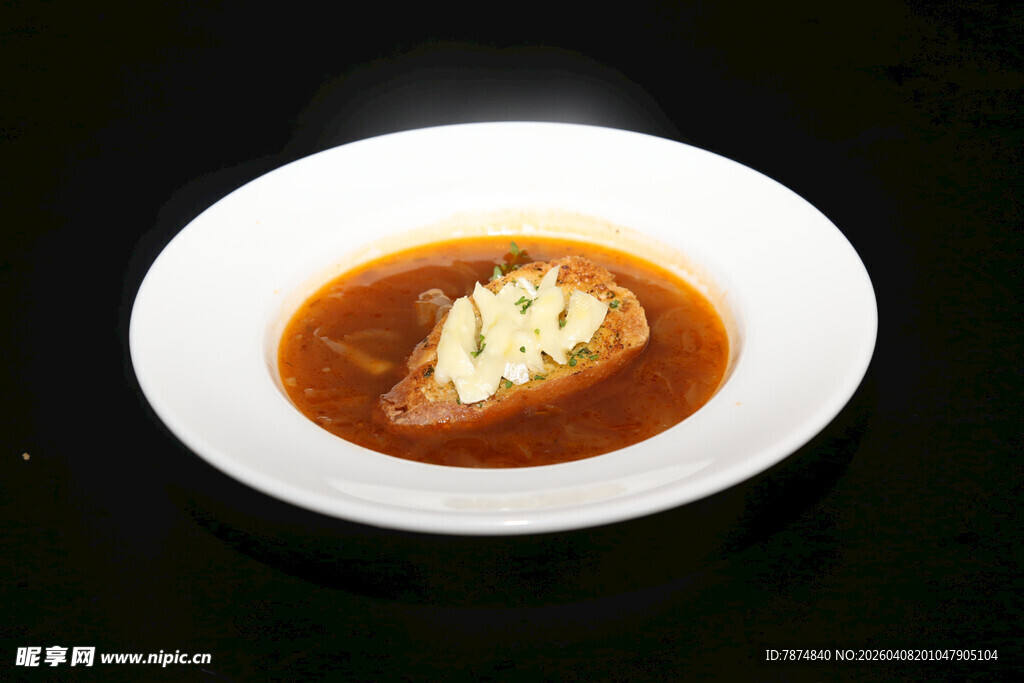 美味番茄浓汤配芝士