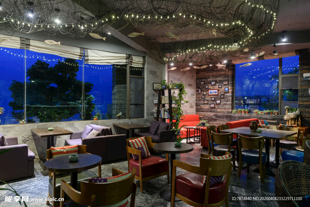 温馨户外休闲餐厅夜景