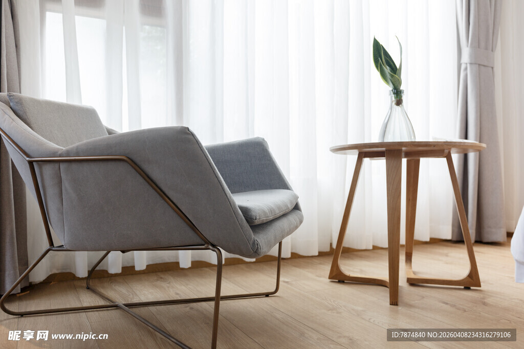 简约风客厅休闲椅与小茶几