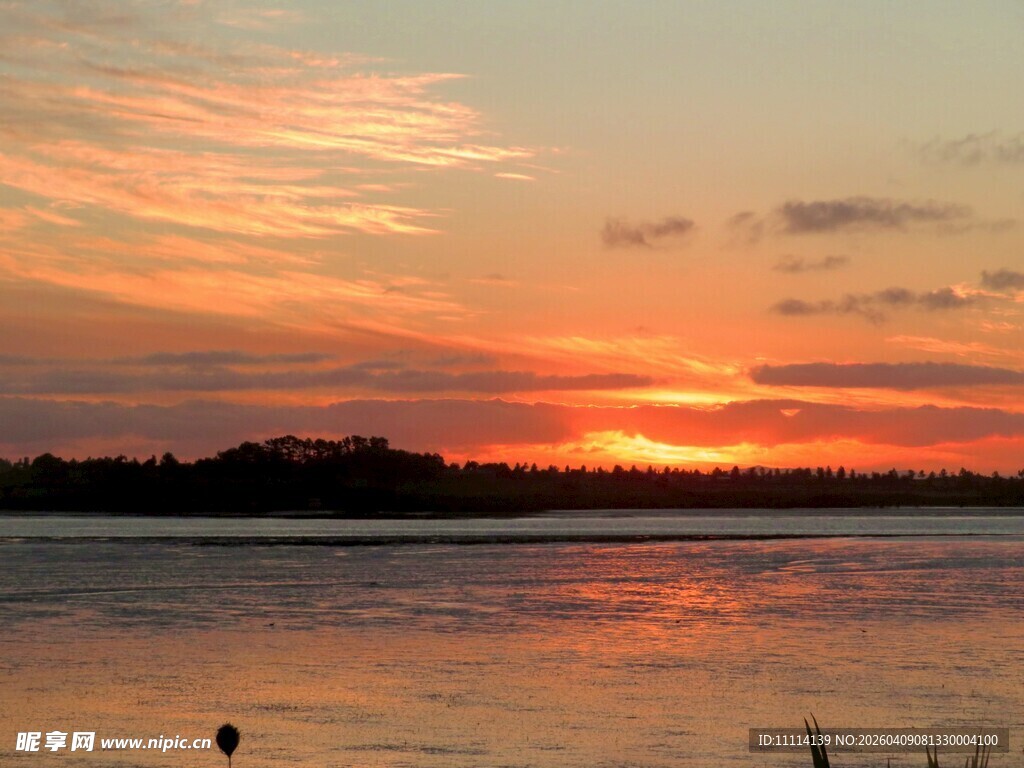 海滨绚丽日落美景