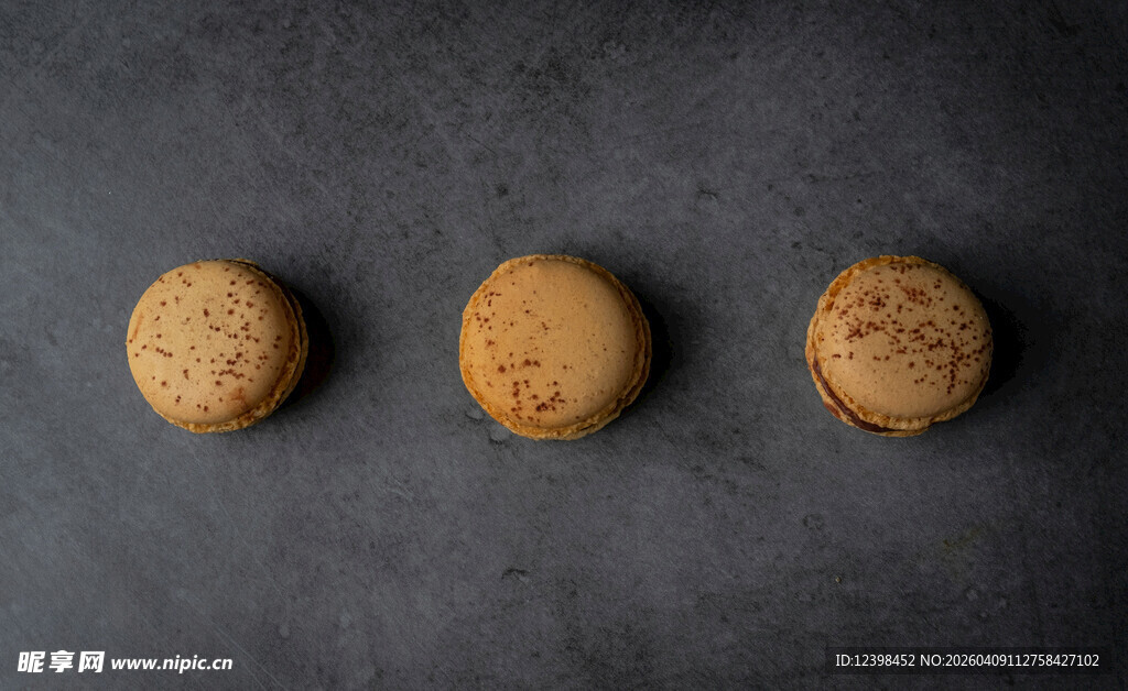 三颗美味曲奇饼干