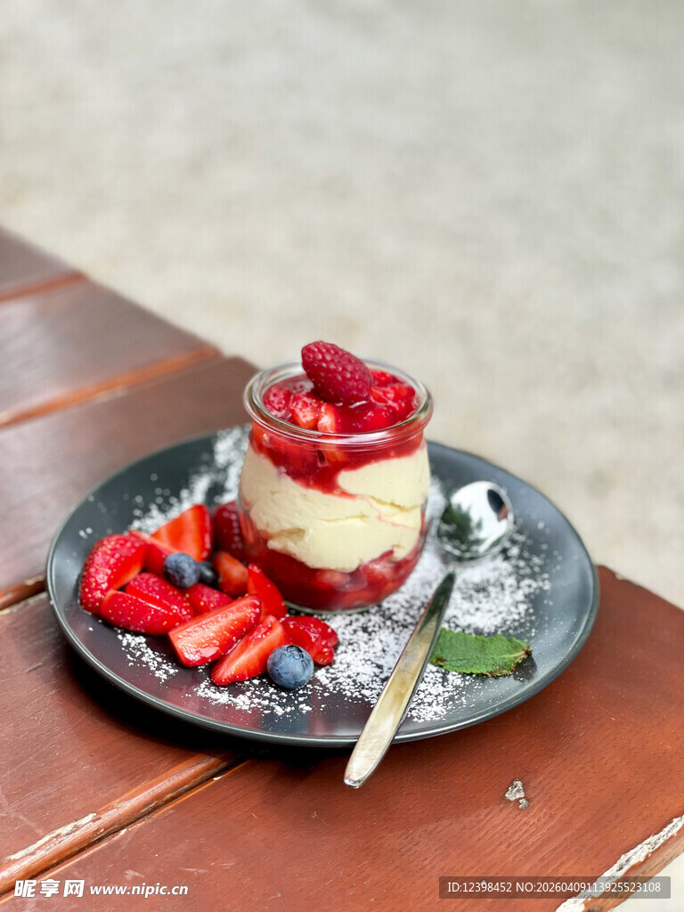 草莓芝士蛋糕的美味呈现