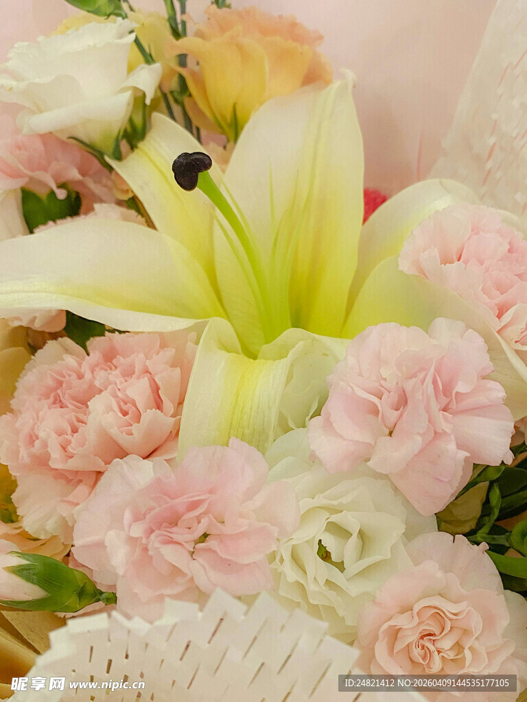 浪漫粉色系花卉组合