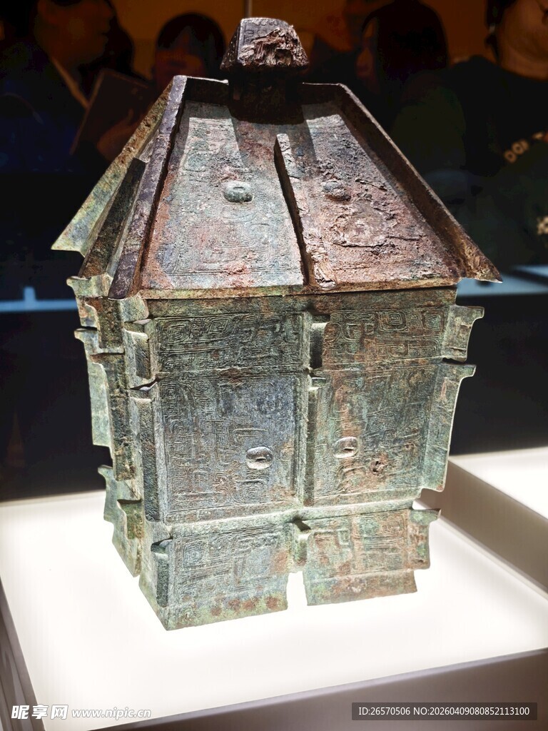 古代青铜屋形器展示