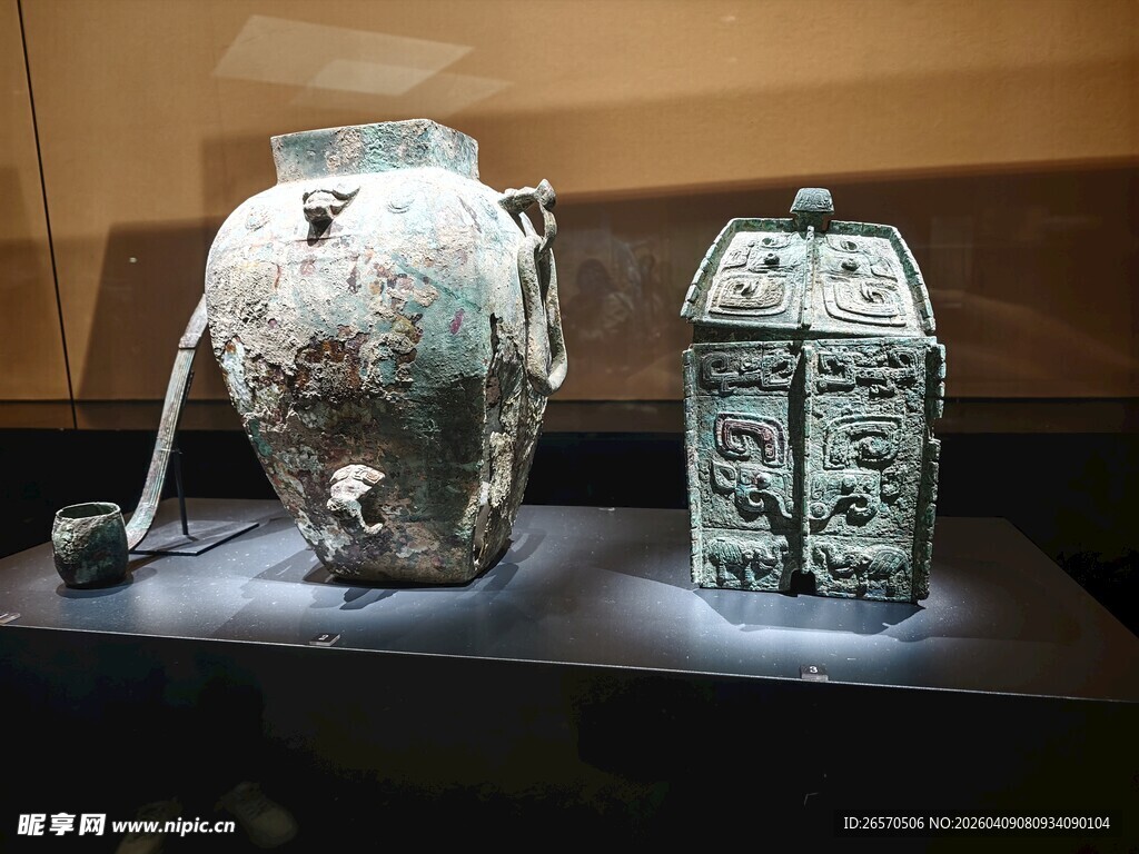 古代精美青铜器展示