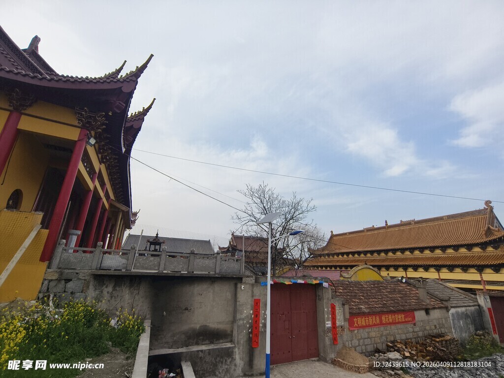 古色古香的中式寺庙建筑