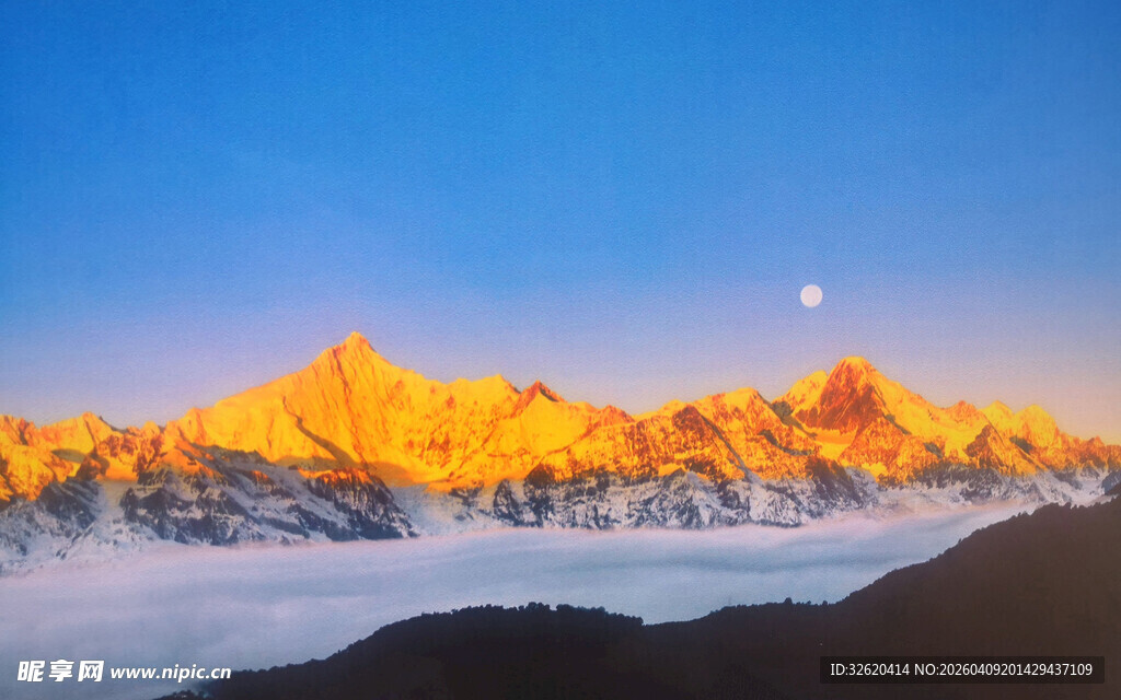 壮丽雪山日出美景