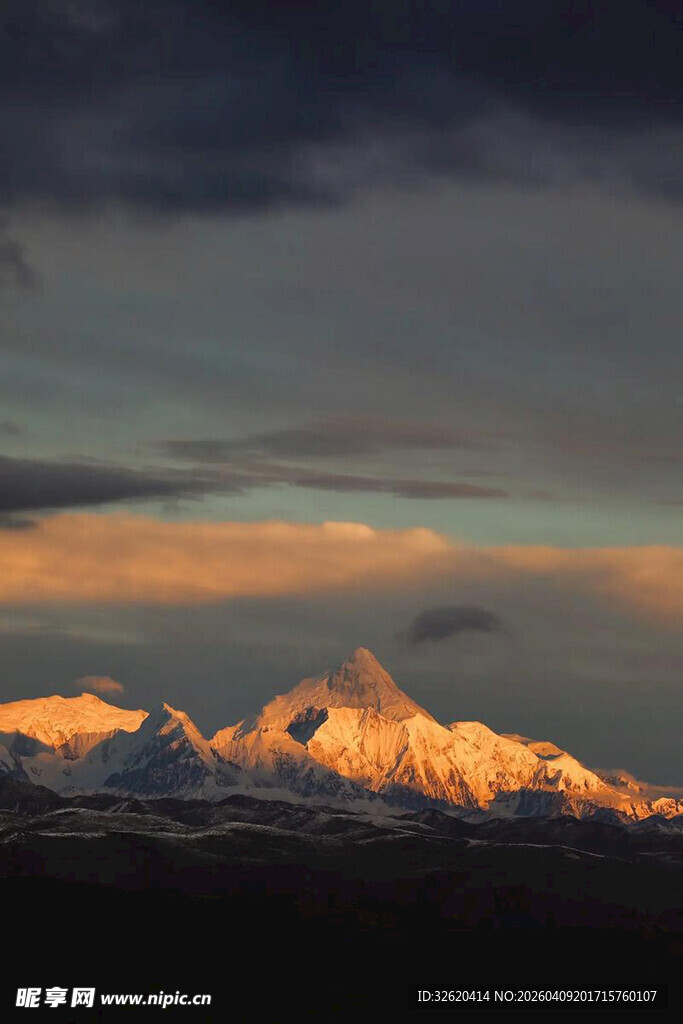 雪山夕照