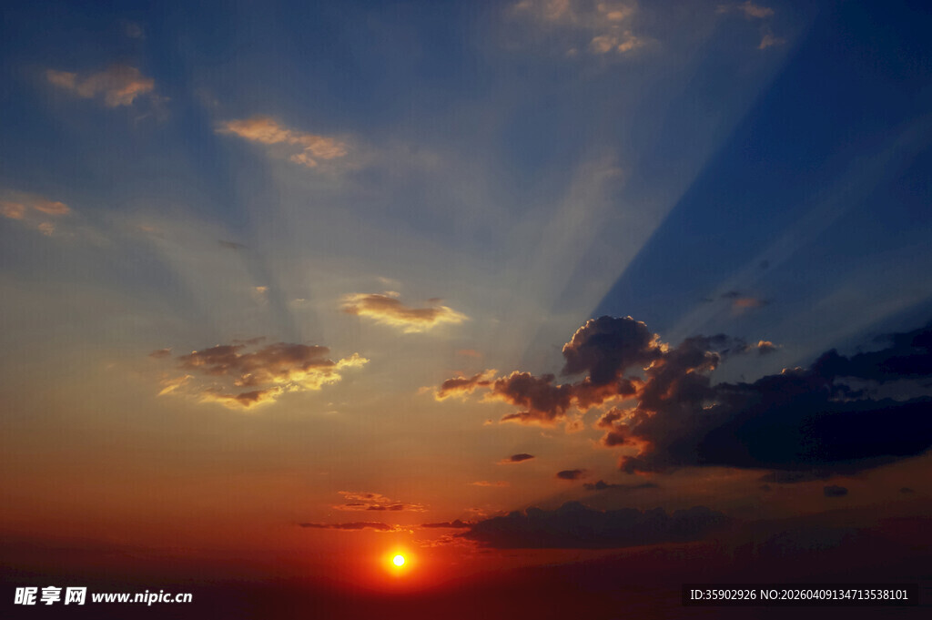 夕阳西下天空美景
