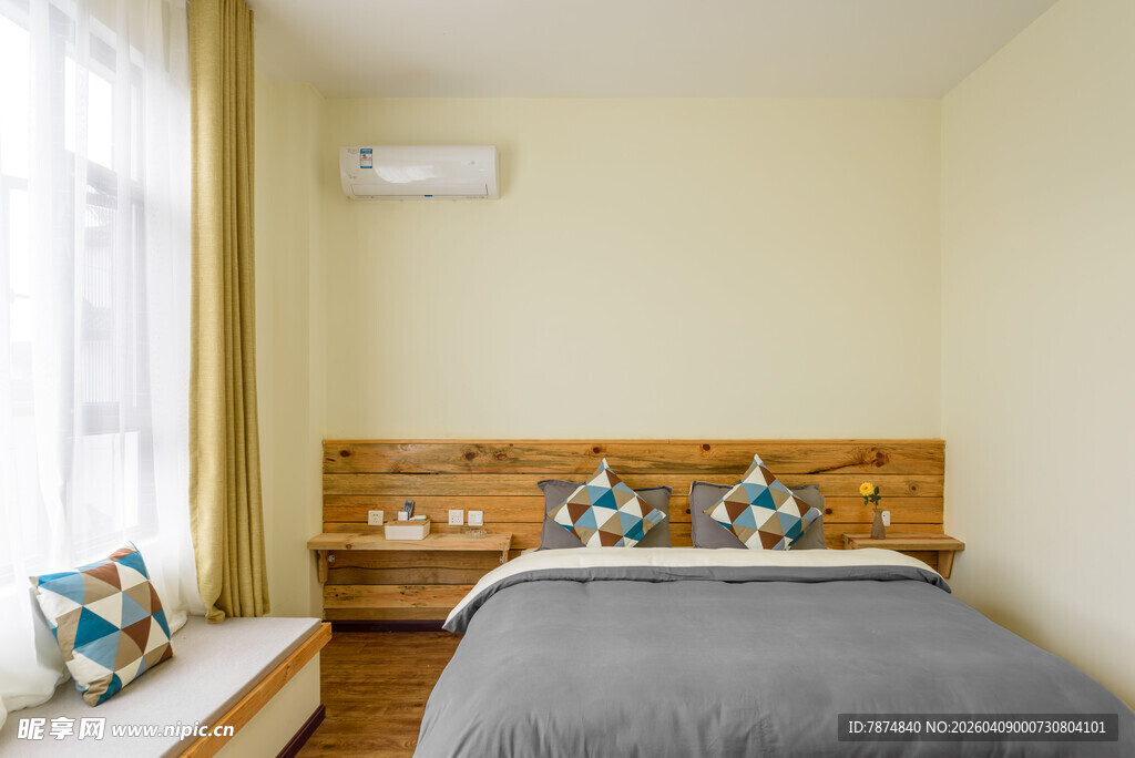 简约温馨卧室一角