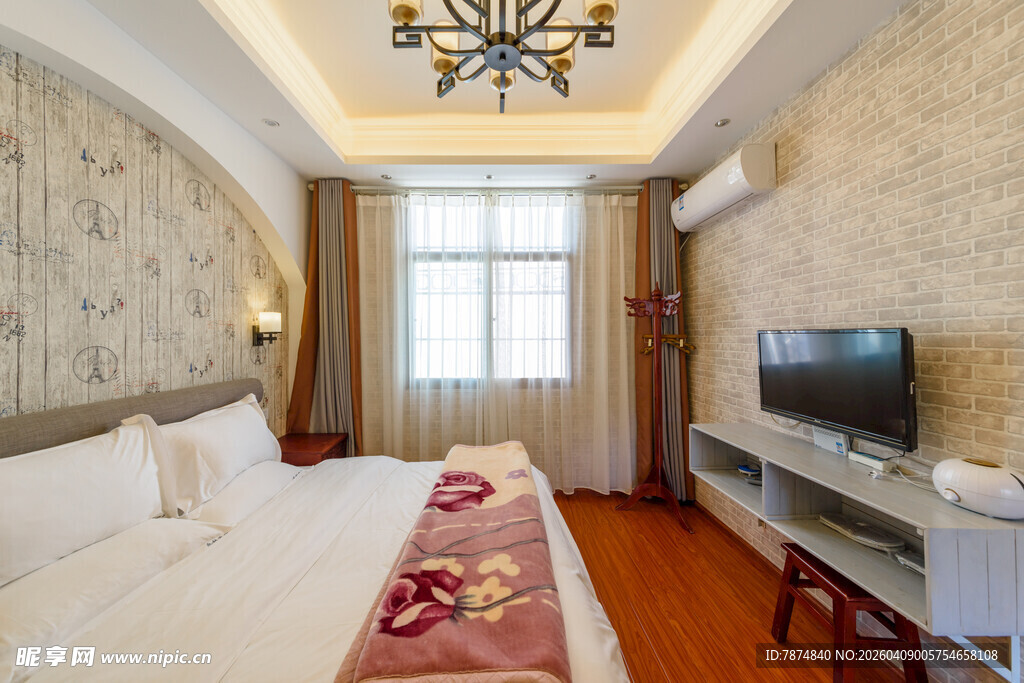 温馨典雅的舒适卧室空间