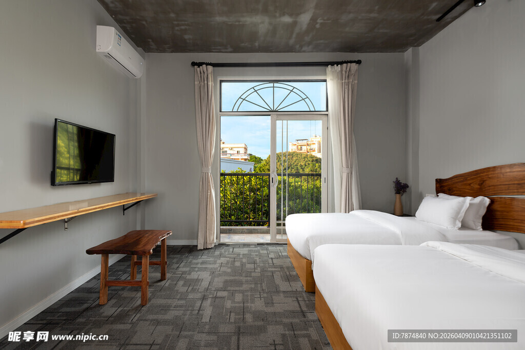 简约风卧室 窗外绿意盎然