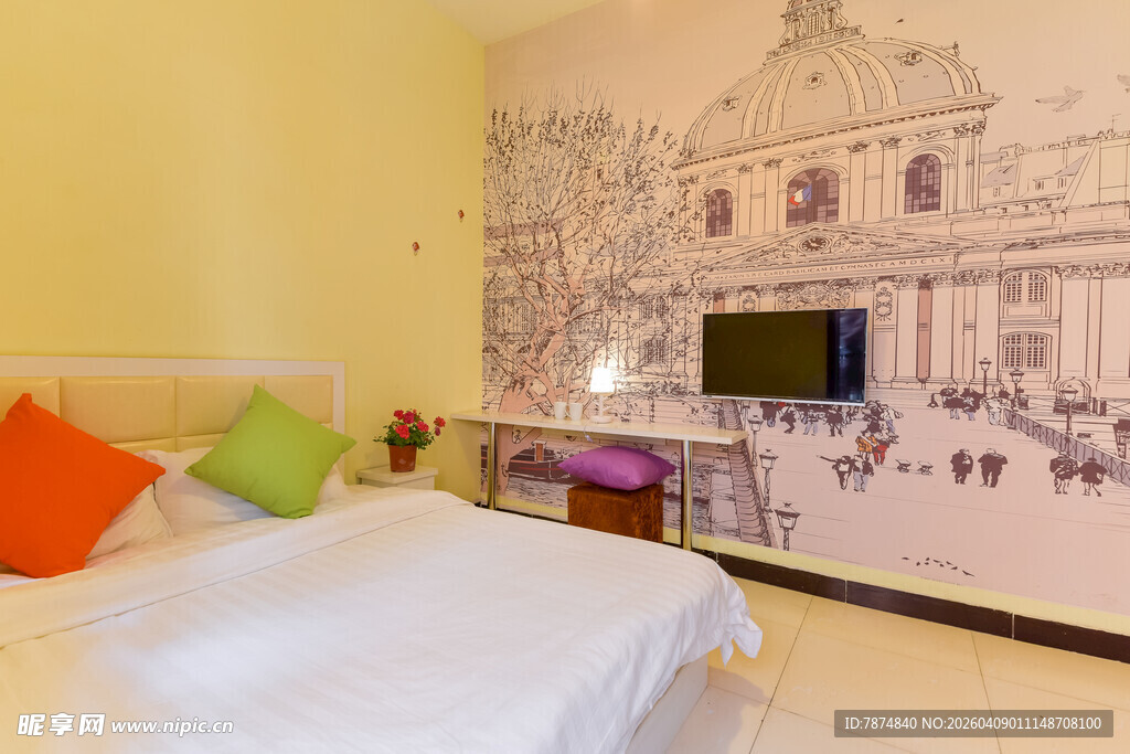 温馨卧室 壁画装饰显格调