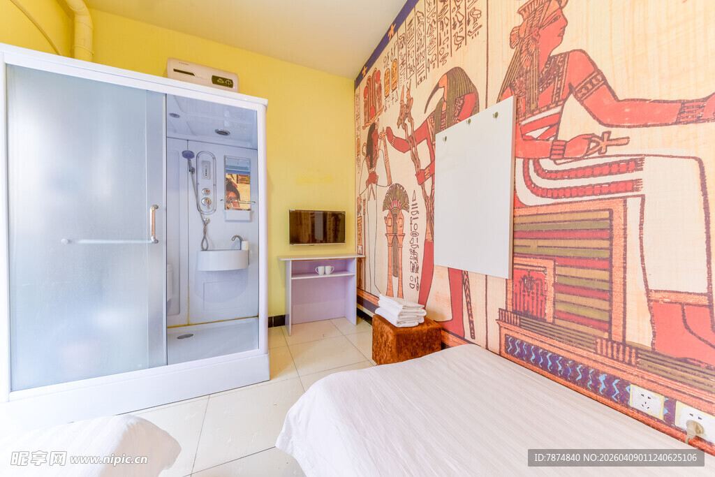 异域风装饰的温馨卧室