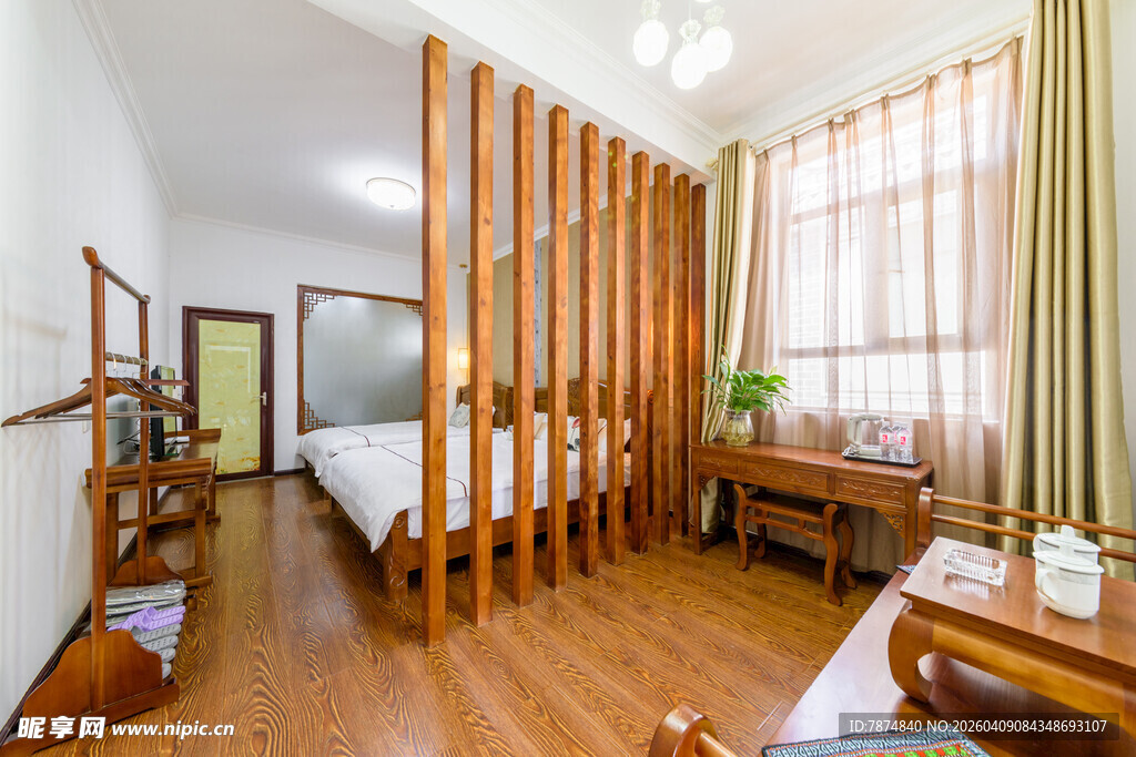 简约温馨木质风卧室空间