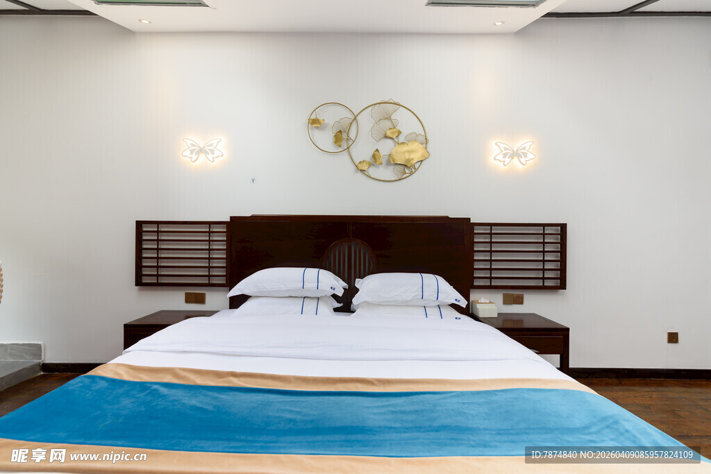 简约现代风格卧室床铺展示