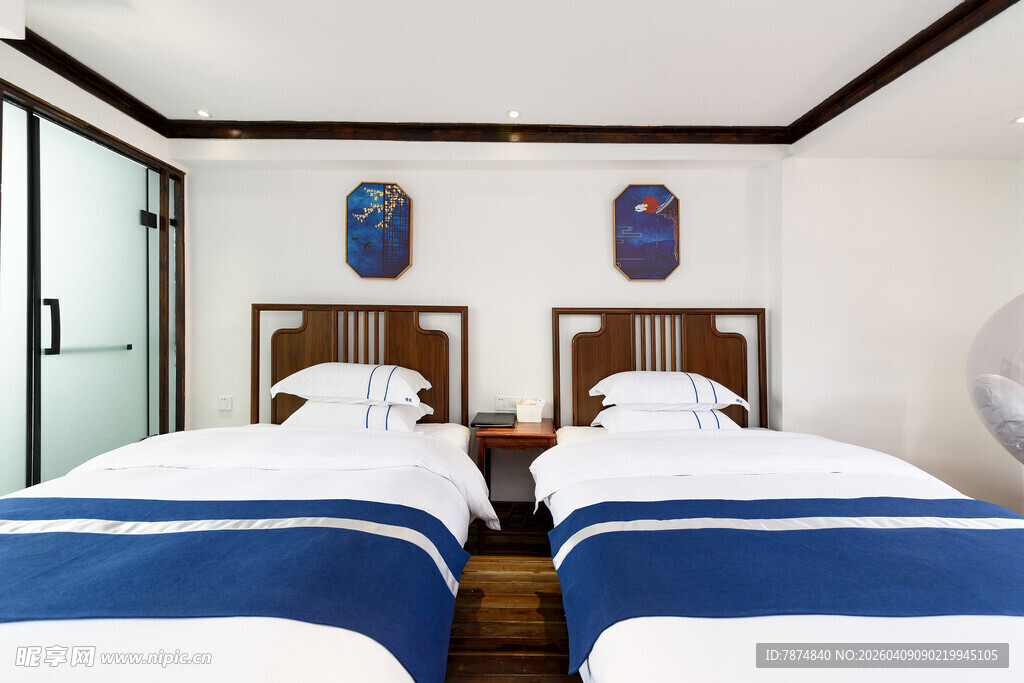 简约双床卧室温馨空间