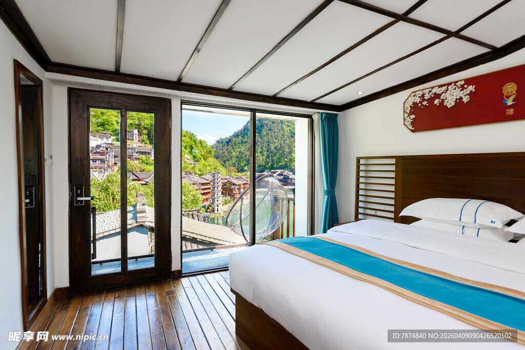 温馨山景卧室 舒适休憩空间