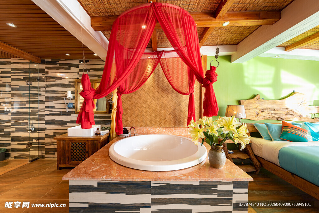 浪漫温馨的室内浴缸场景