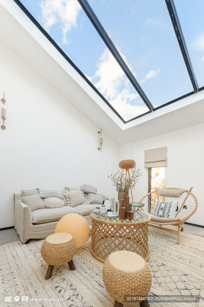 现代简约阳光房客厅空间