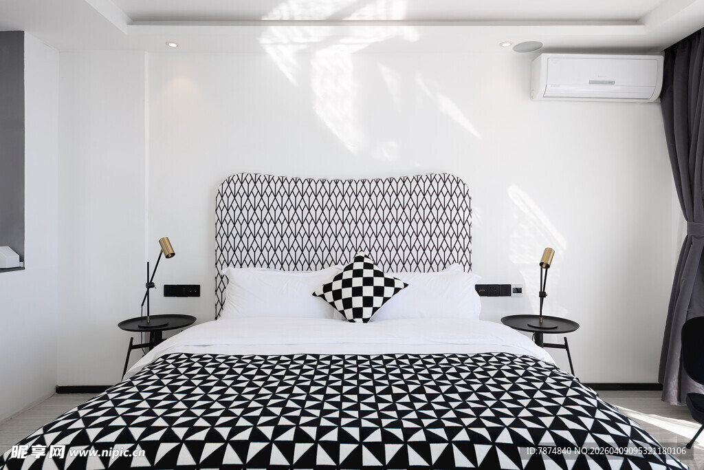 黑白几何风卧室温馨床铺