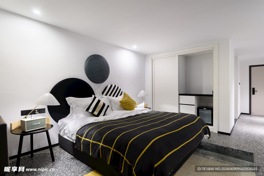 现代简约风卧室布置