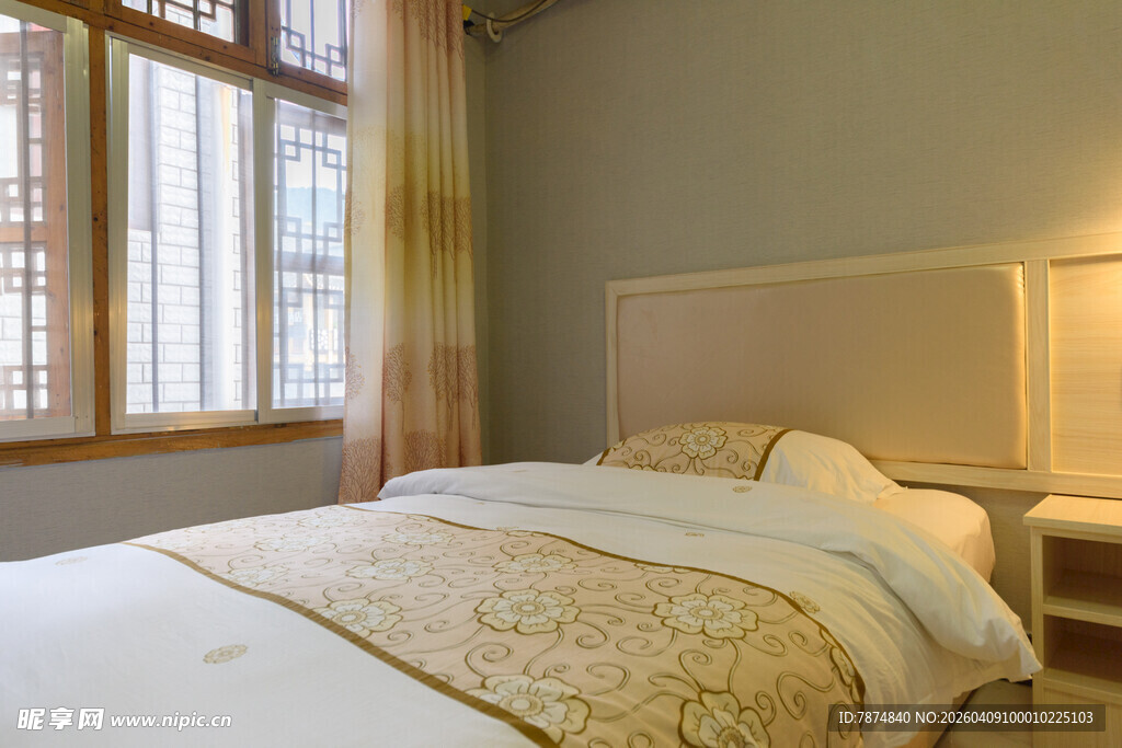 温馨卧室床铺场景