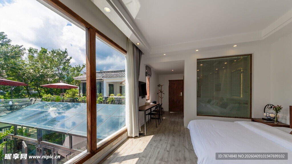 现代简约风卧室带景观窗