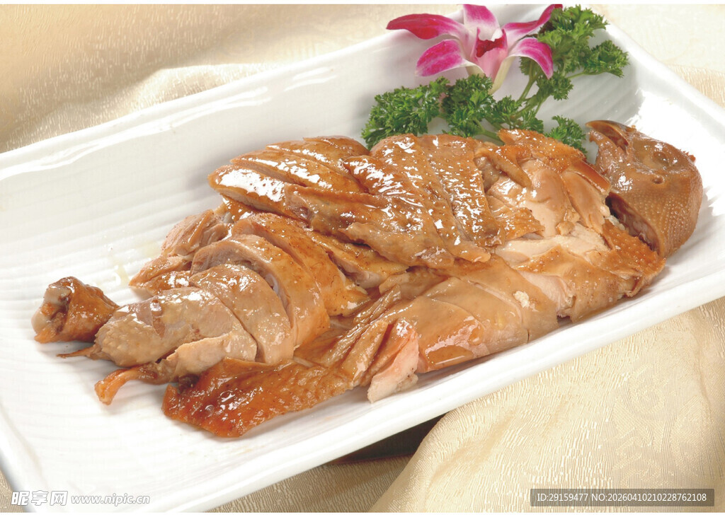 美味卤味鸭肉摆盘精致