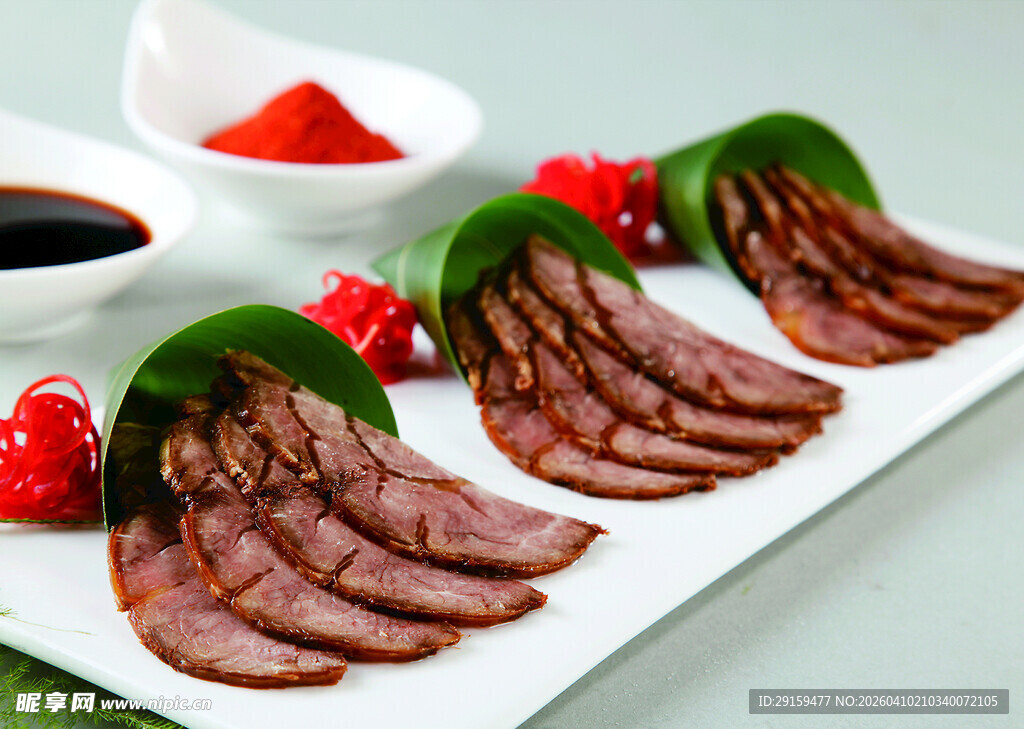 美味酱牛肉摆盘精致