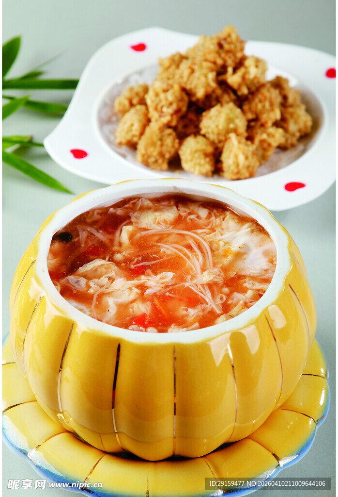 南瓜汤配香酥炸鸡块