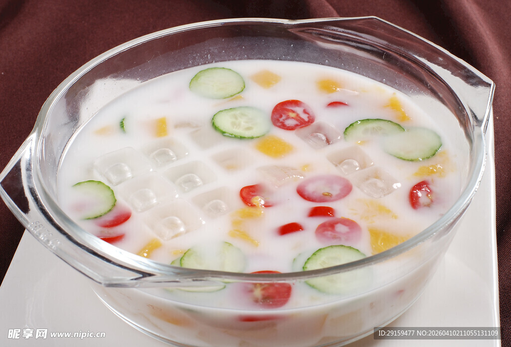 缤纷水果酸奶捞