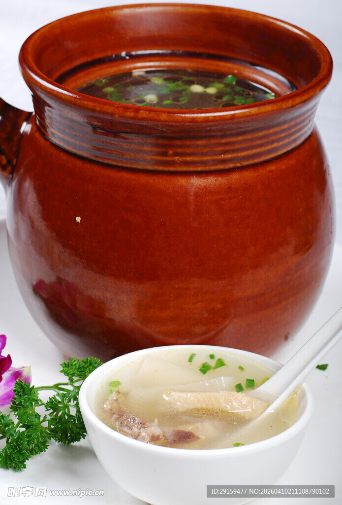 陶制瓦罐汤