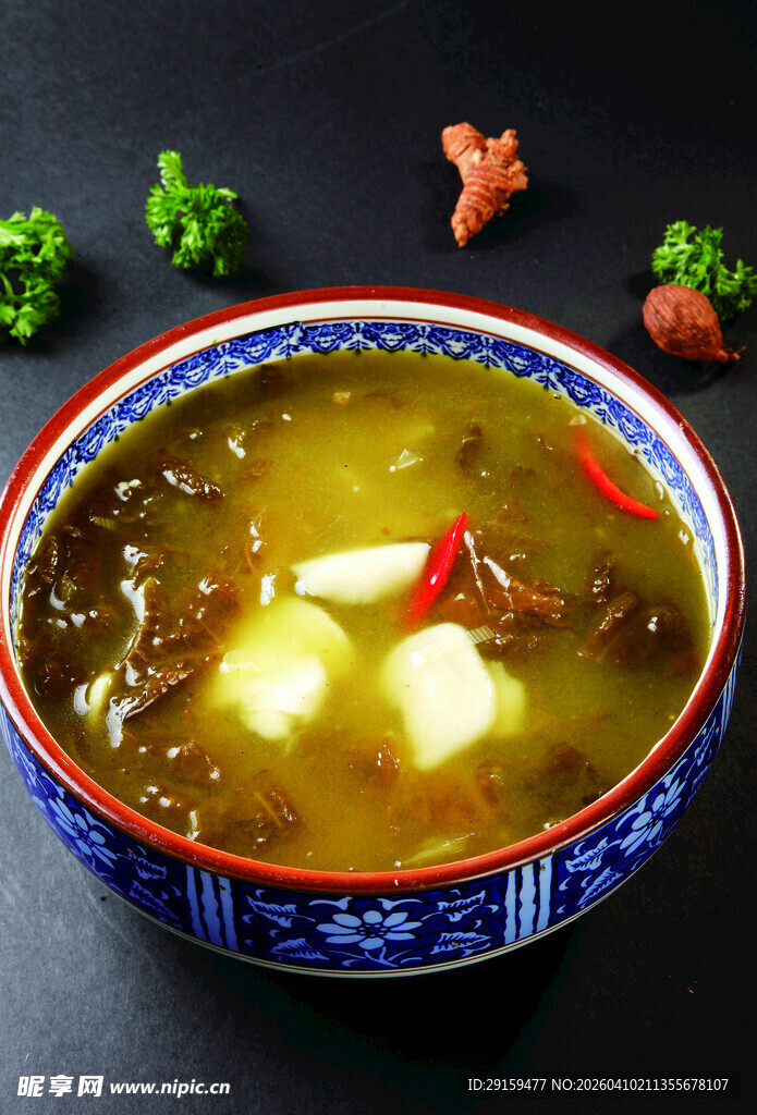 美味滋补菌菇汤